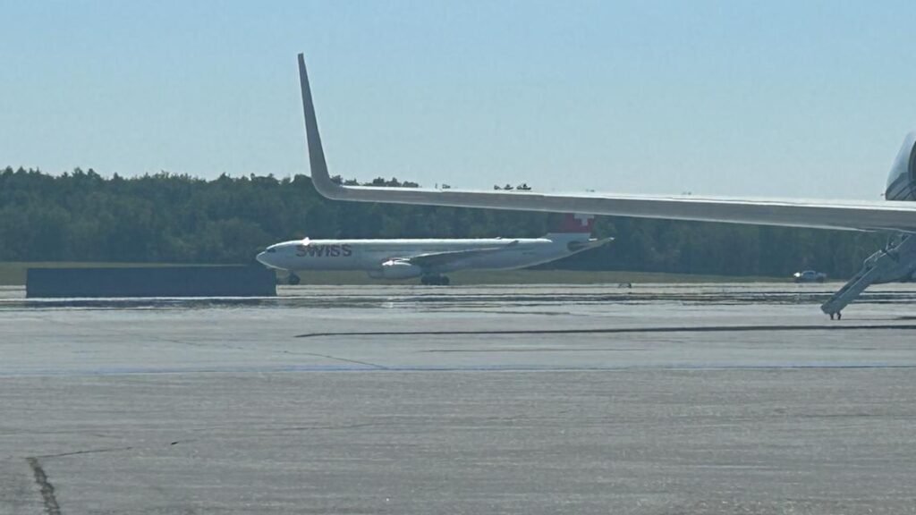 flight lx16 maine diversion