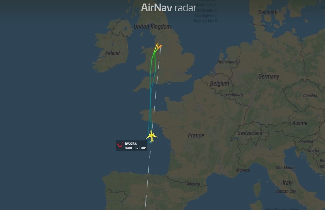 tui flight by2786 mid-air turnaround